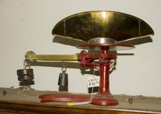 Appraisal: Fairbanks Countertop Scale H x L Cast Iron Brass