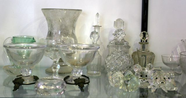 Appraisal: Miscellaneous glass ware comprising Swartski animals scent botles bowls and