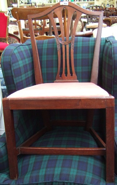 Appraisal: A George III mahogany single chair with a serpentine top