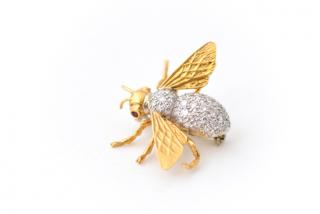 Appraisal: Ladies k Two Tone Diamond Bee Motif Brooch Ladies k