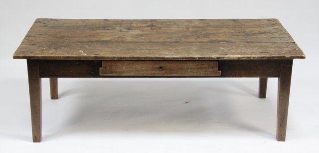 Appraisal: A pine coffee table on square tapering legs cm wide