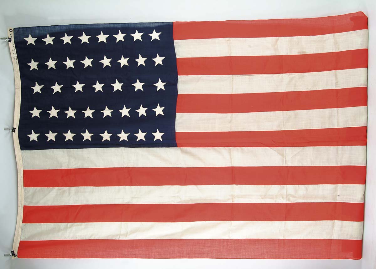 Appraisal: -STAR AMERICAN FLAG x commercially made flag made marked by