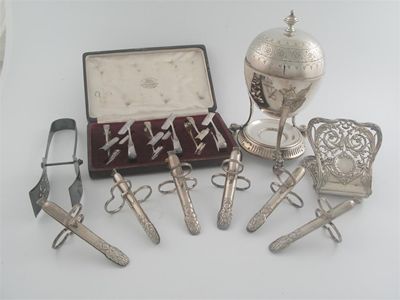 Appraisal: A late Victorian cased set of six aspargus tongs by