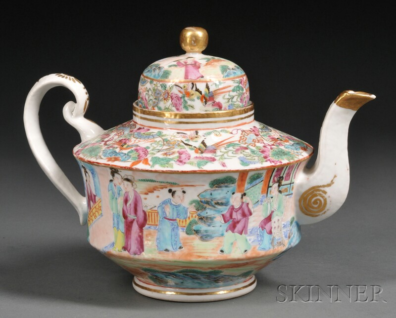 Appraisal: Chinese Export Porcelain Mandarin-decorated Teapot mid-to-late th century with bird