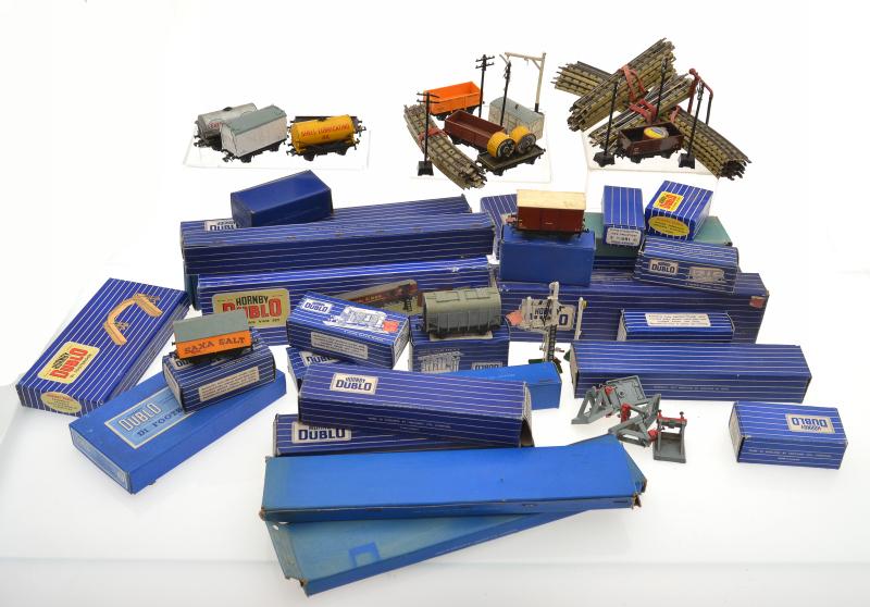 Appraisal: COLLECTION OF BOXED HORNBY DUBLO MODELS INCLUDING SAND WAGON SAXA