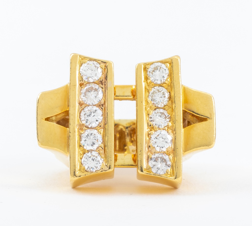 Appraisal: K YELLOW GOLD DIAMOND RING K yellow gold ring brightly