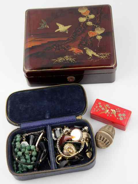 Appraisal: A small quantity of jewellery watches and boxes