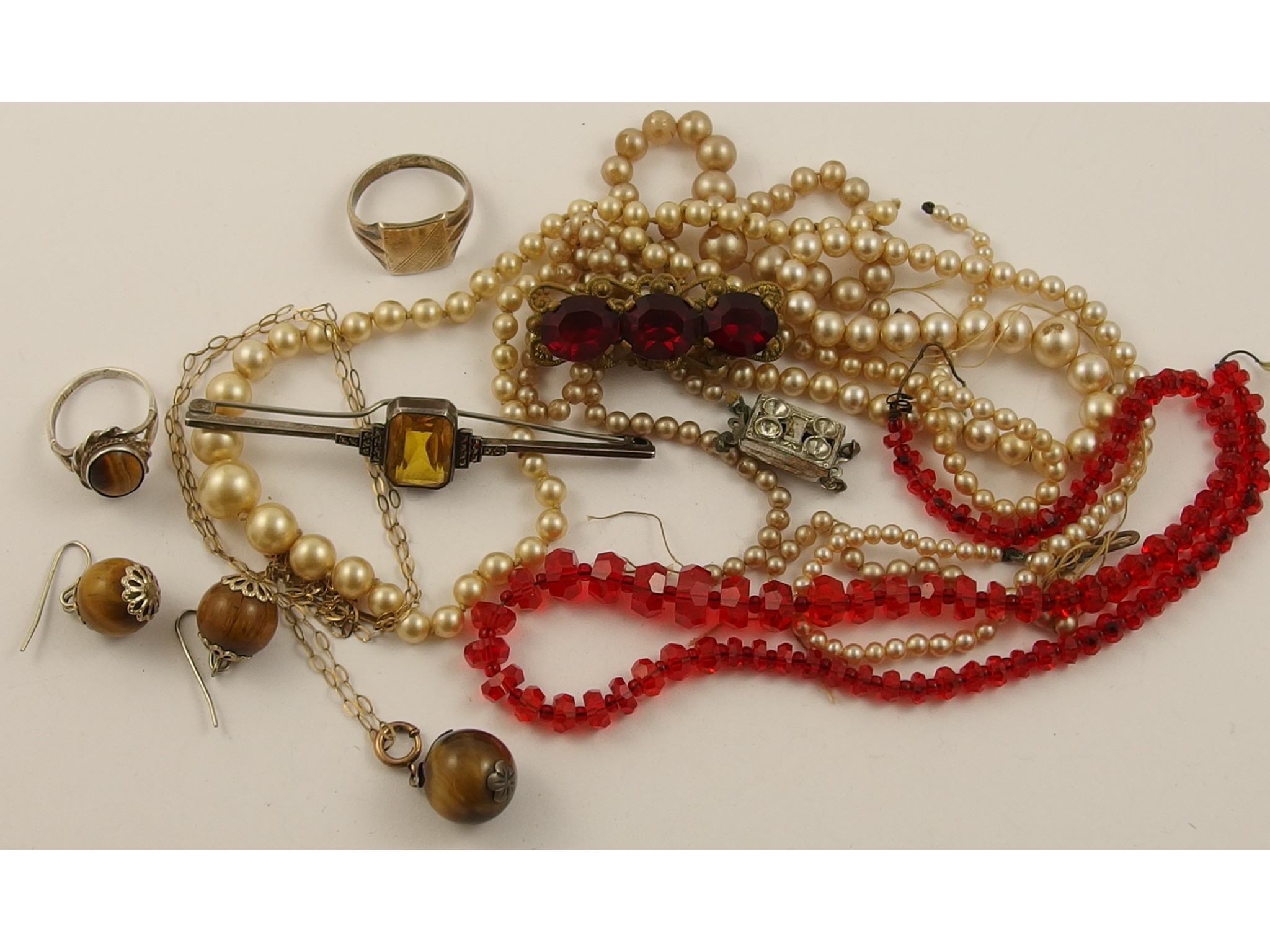 Appraisal: A collection of silver and vintage costume jewellery to include