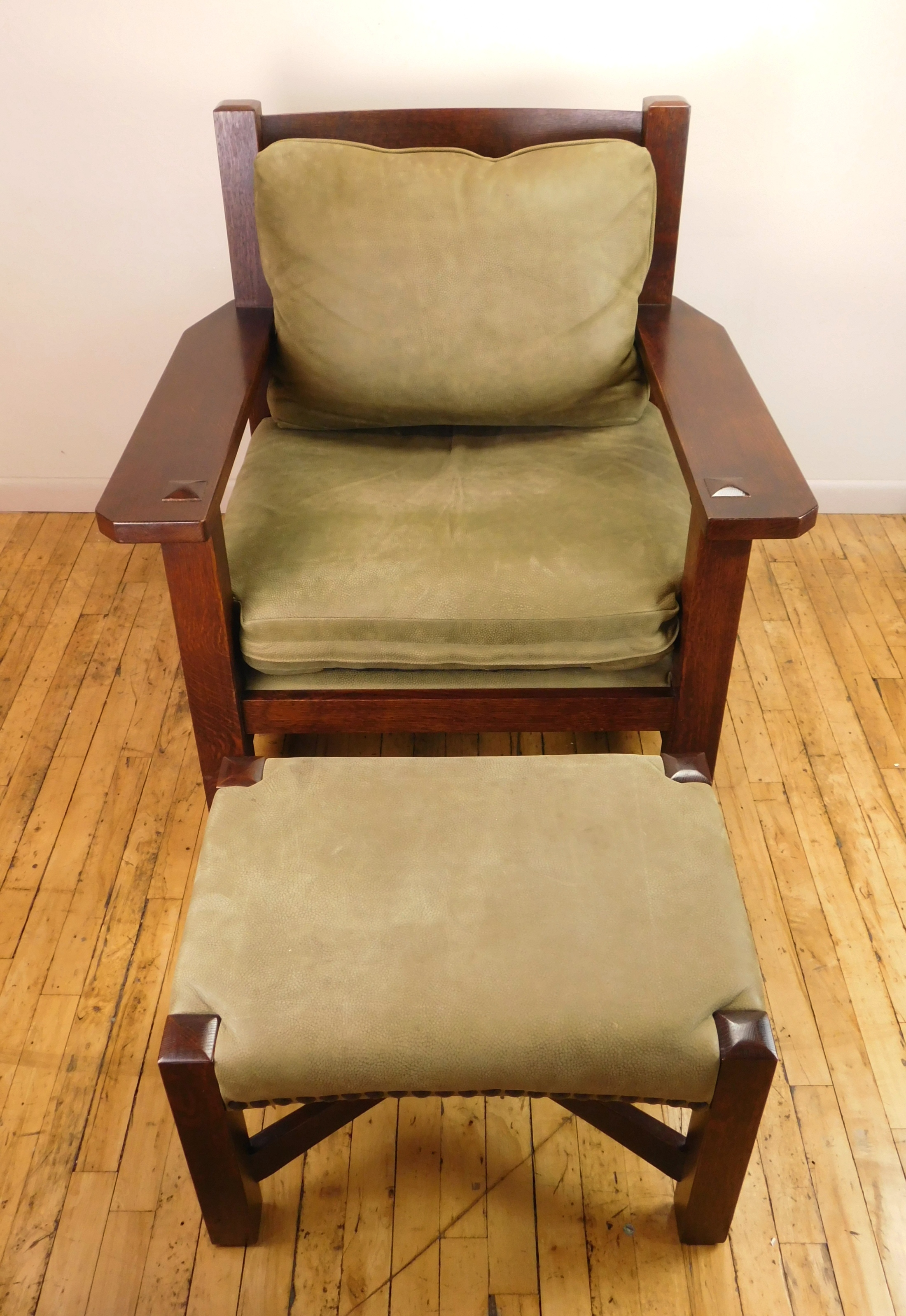 Appraisal: Contemporary Stickley Mission Oak Eastwood chair and footstool both marked