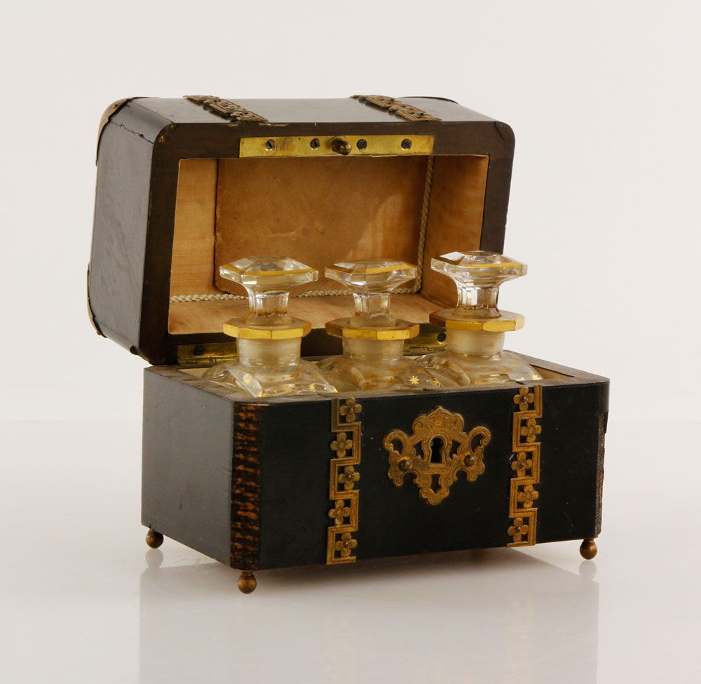 Appraisal: - Rosewood Scent Box with Classical Porcelain Medallion Scent box