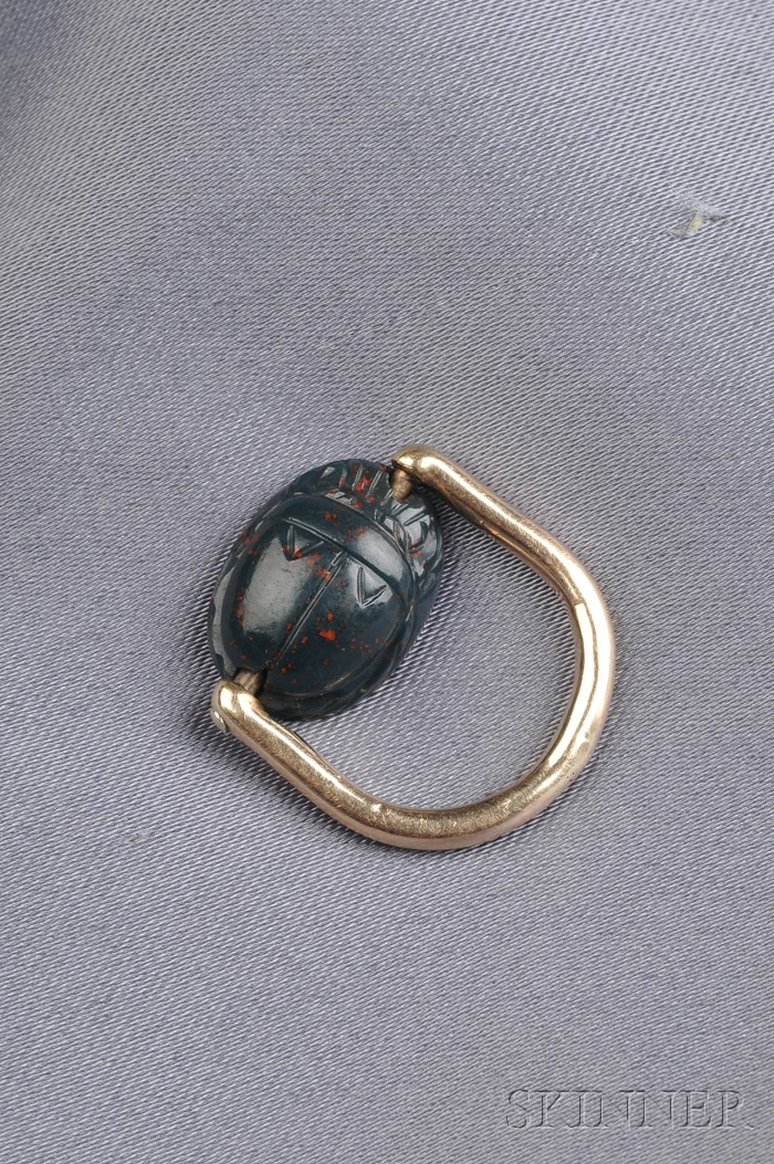 Appraisal: kt Gold and Bloodstone Scarab Swivel Ring size