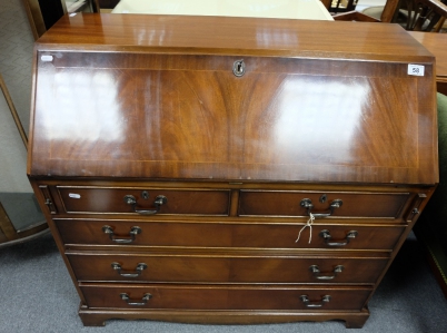 Appraisal: Reproduction drawer bureau