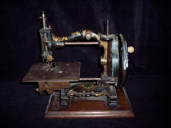 Appraisal: A sewing machine by The Imperial S M Co with