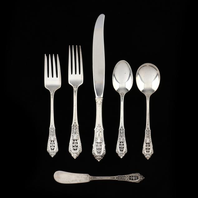 Appraisal: WALLACE ROSE POINT STERLING SILVER FLATWARE SERVICE pieces including knives