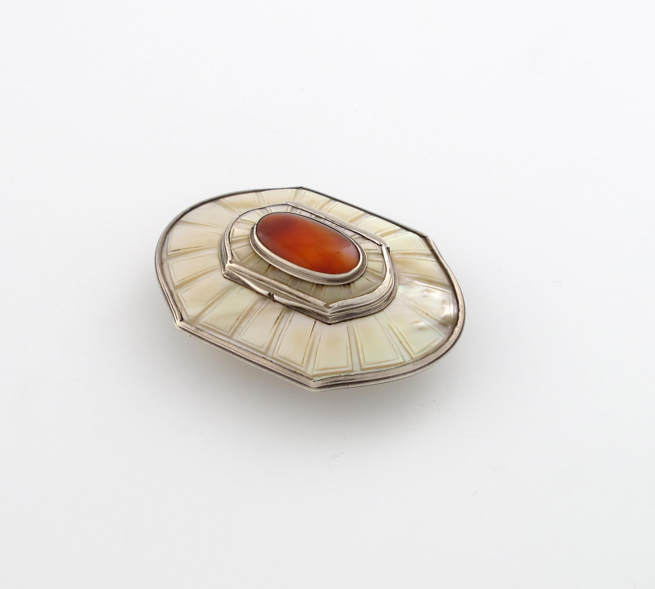 Appraisal: A silver mounted mother-of-pearl snuff box