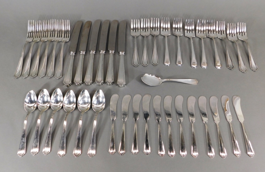 Appraisal: MIXED LOT STERLING SILVER FLATWARE FORKS SPOONS United States th