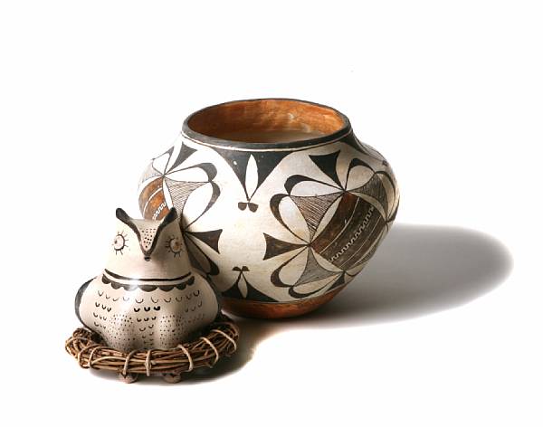 Appraisal: A Cochiti owl and an Acoma polychrome jar height of