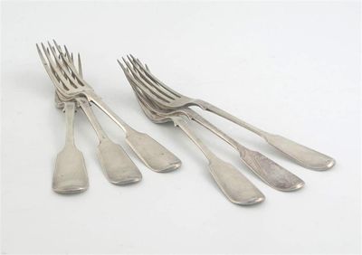 Appraisal: A set of six Victorian fiddle pattern dessert forks initialled