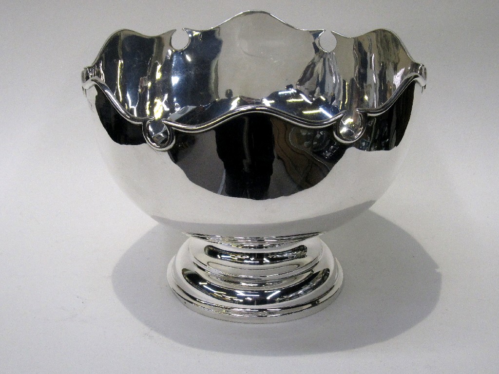 Appraisal: Silver punch bowl oz London