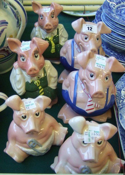 Appraisal: A part set of Wade Natwest piggy banks