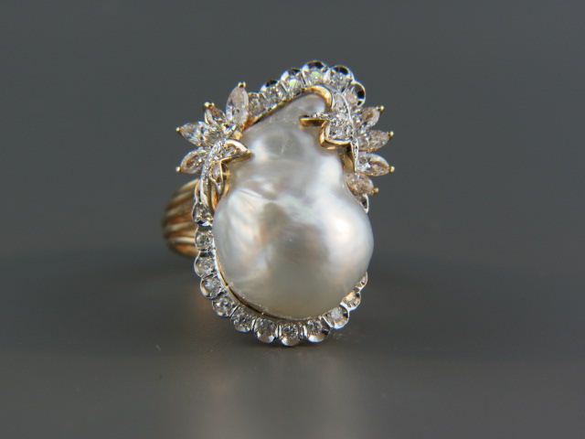 Appraisal: Pearl Diamond Ring large South Sea baroque pearl approx mm