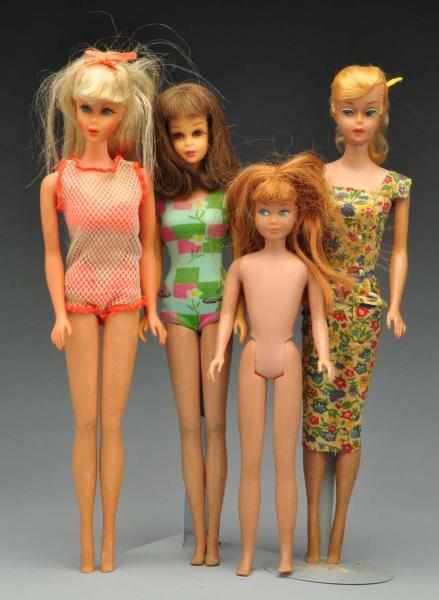 Appraisal: Lot of Barbie and Family Dolls Description Blonde swirl ponytail