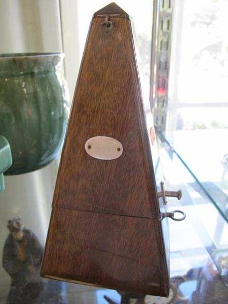 Appraisal: FRENCH 'PAQUET' METRONOME