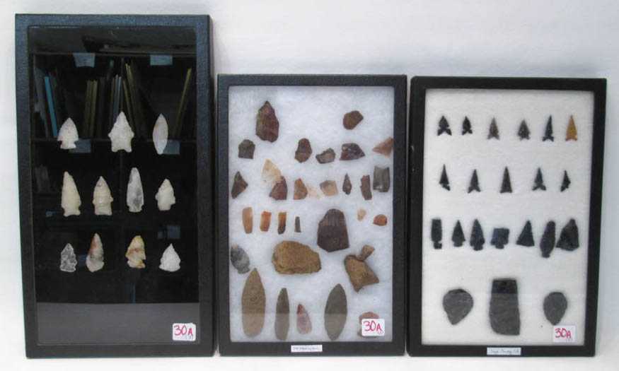 Appraisal: COLLECTION OF NATIVE AMERICAN ARROW POINTS AND ARTIFACTS all hand