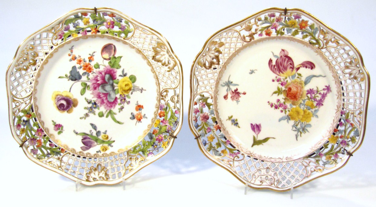 Appraisal: A pair of thC Potschapel Dresden cabinet plates by Carl