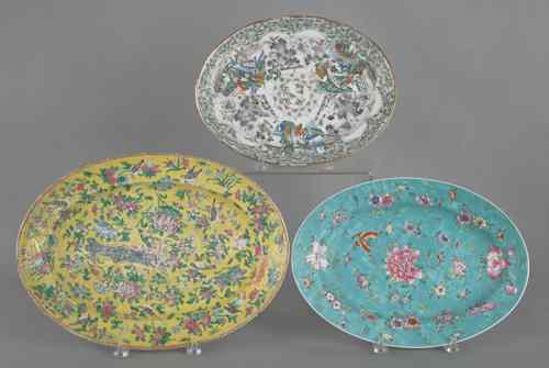 Appraisal: Three Chinese export porcelain oblong platters to include a famille