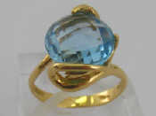 Appraisal: A yellow metal tests carat gold blue topaz ring topaz