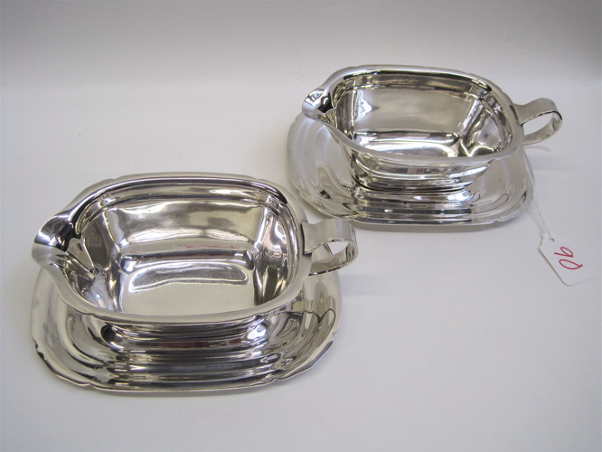 Appraisal: PAIR REED BARTON STERLING SILVER SAUCE BOATS pieces A matching