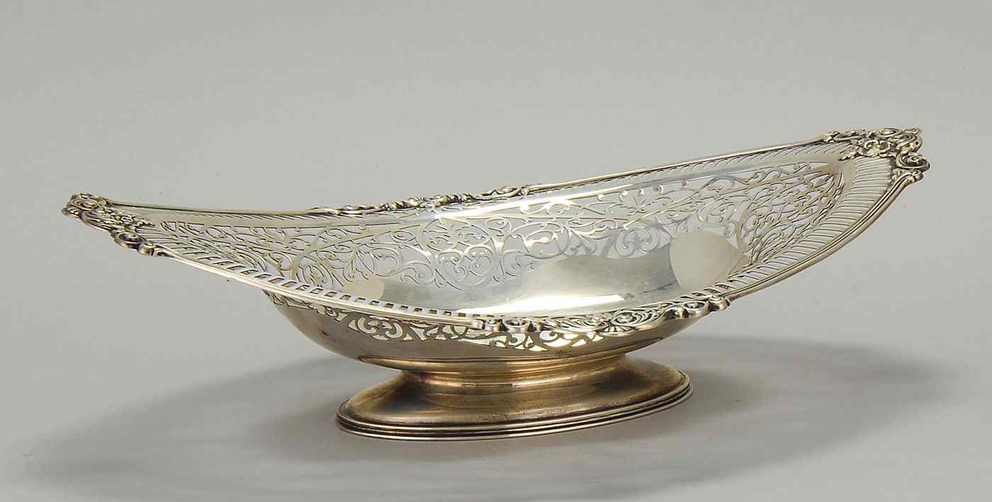 Appraisal: GORHAM MFG CO STERLING SILVER OBLONG FOOTED BOWLWith reticulated sides