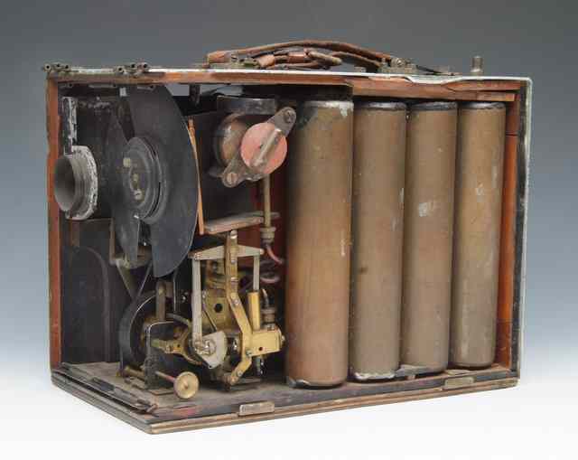 Appraisal: A WORLD WAR I ROYAL FLYING CORPS AERIAL RECONNAISSANCE CAMERA