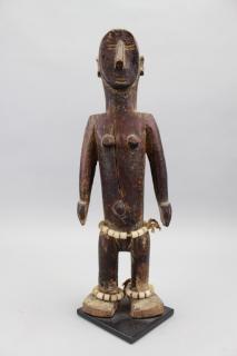 Appraisal: Antique Carved African Figure Guinea Antique Carved African Figure on