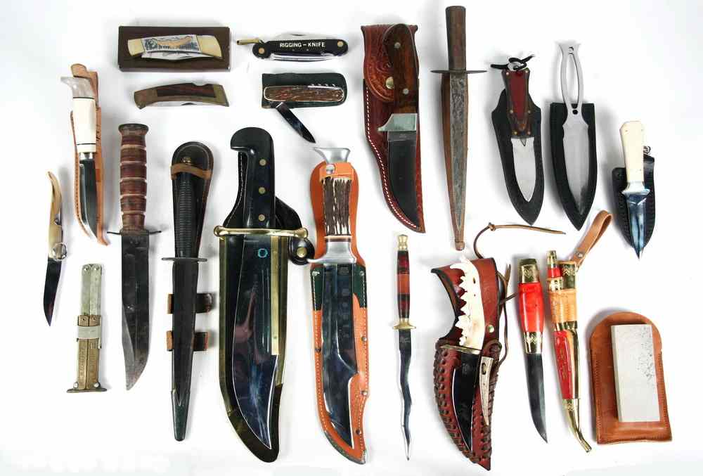 Appraisal: KNIFE COLLECTION - Lot of contemporary hunting and folding knives