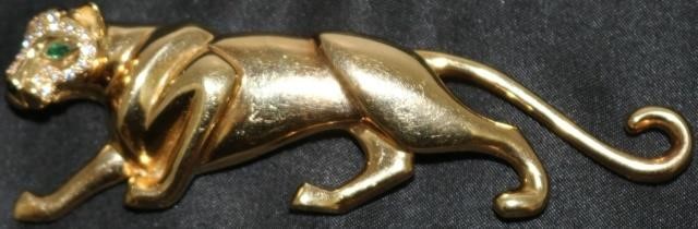 Appraisal: KT YELLOW GOLD PANTHER BROOCH WITH PAVE SETDIAMONDS ON HEAD