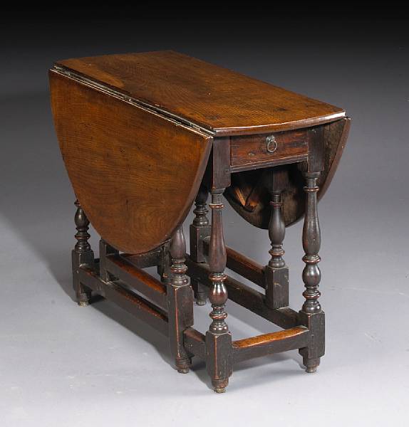 Appraisal: A William and Mary oak gate leg table late thth