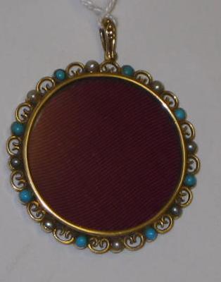 Appraisal: A VICTORIAN CT GOLD CIRCULAR DOUBLE PENDANT OPEN LOCKET the