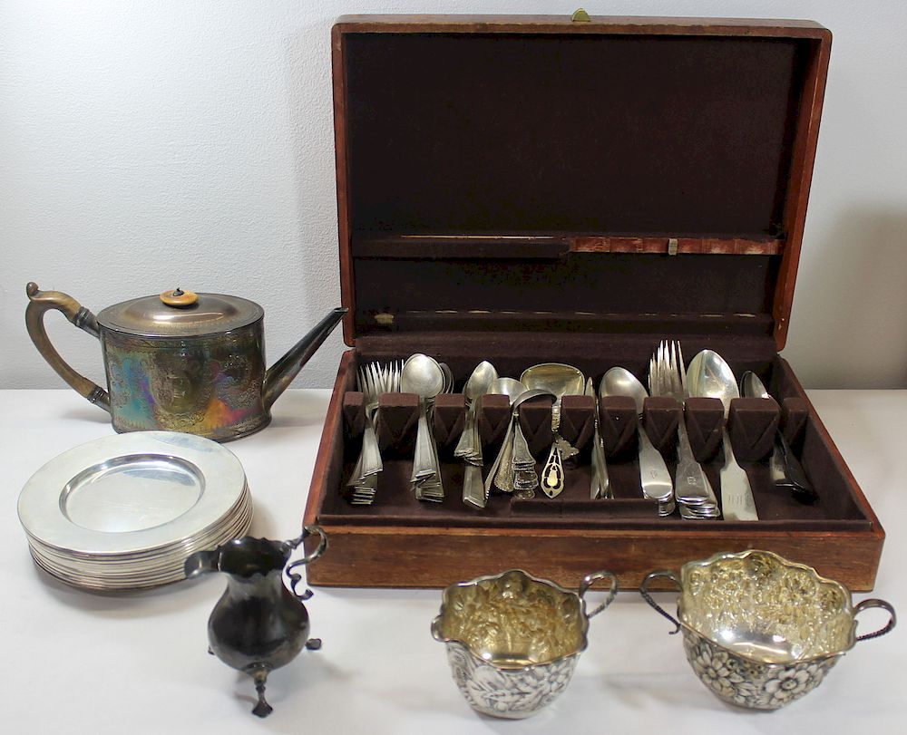 Appraisal: SILVER Assorted Silver Hollow Ware Flatware Includes Towle sterling bread