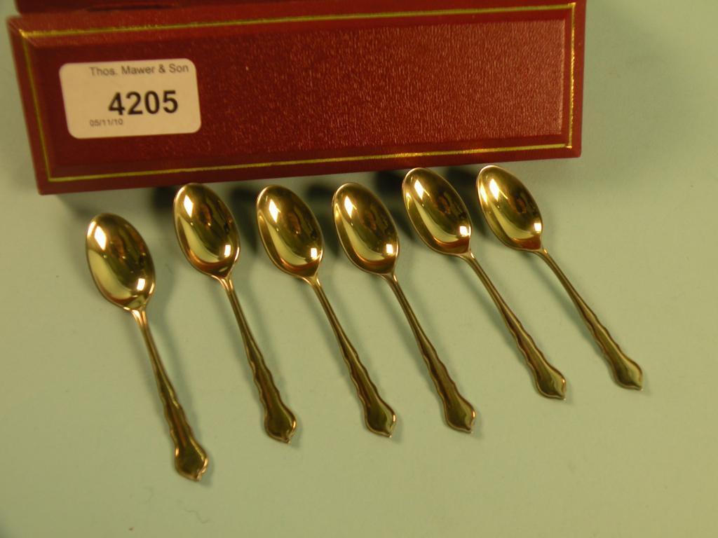 Appraisal: A set of six silver gilt small teaspoons each handle