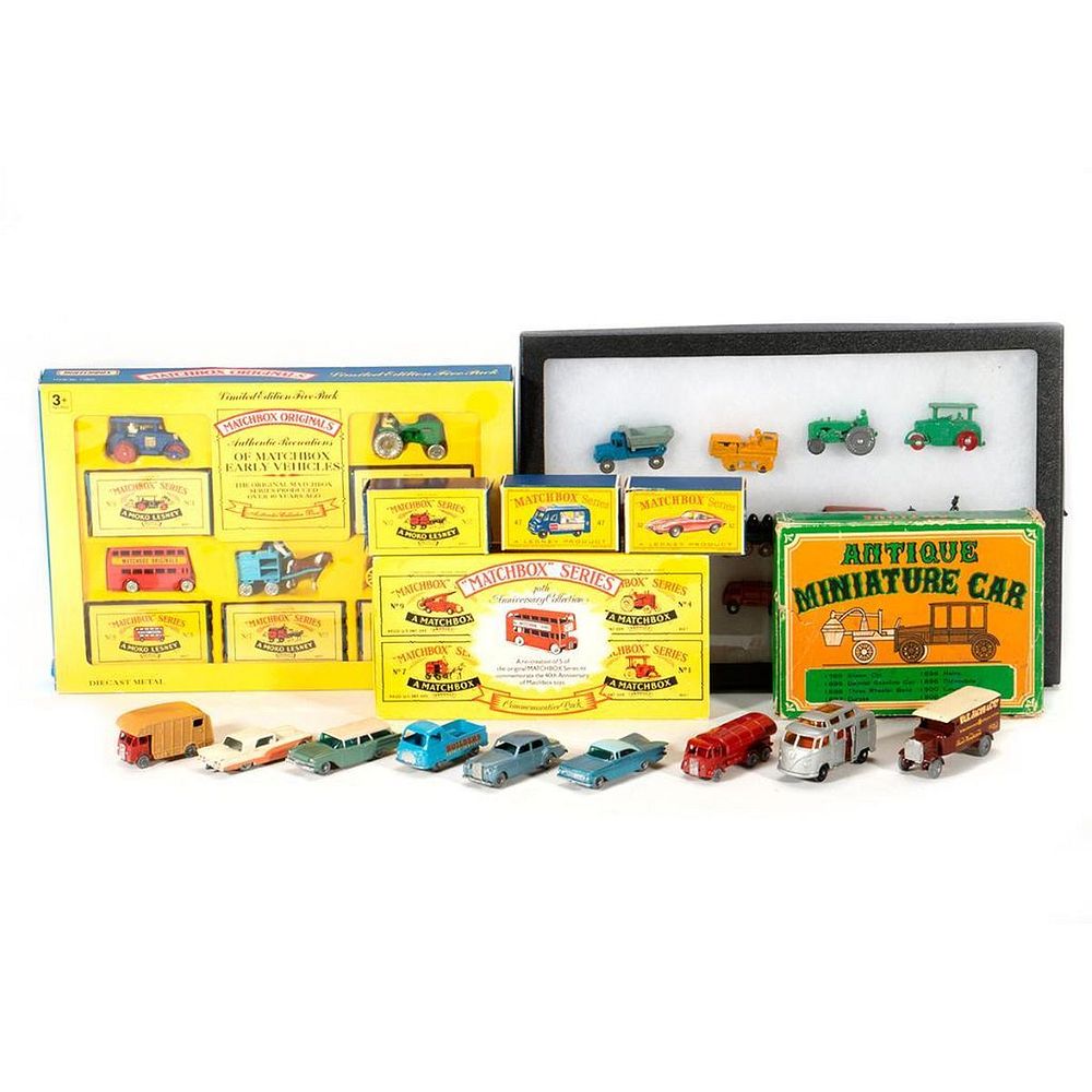 Appraisal: Matchbox cars and trucks gray wheels and black wheels some