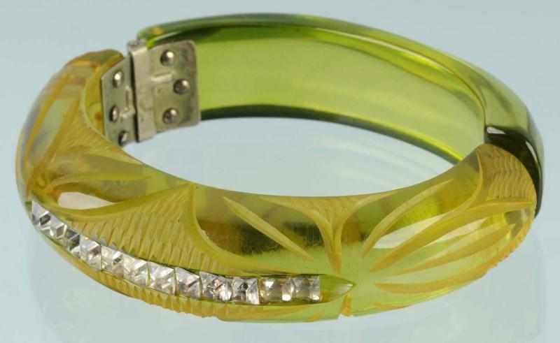 Appraisal: Bakelite Bracelet Condition Excellent Size Dia