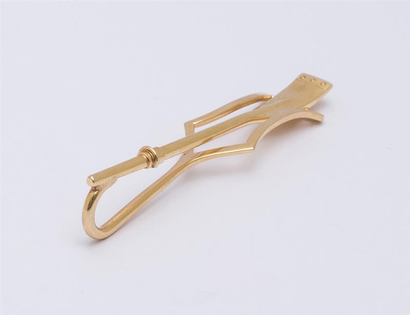 Appraisal: K YELLOW GOLD OAR-FORM MONEY CLIP Stamped ' k' in