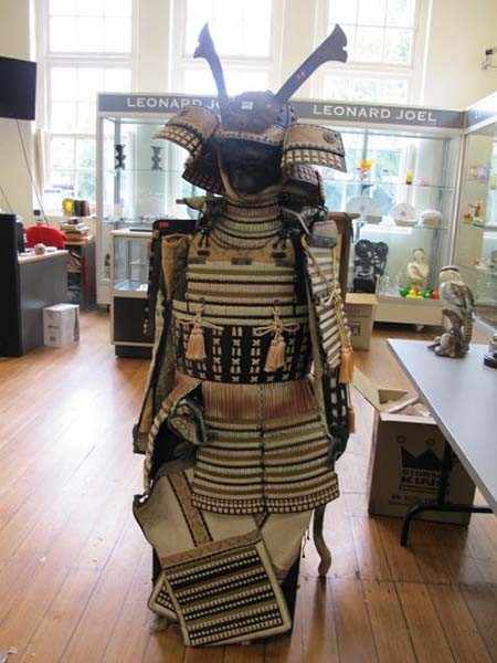 Appraisal: TH CENTURY JAPANESE SUIT OF ARMOUR