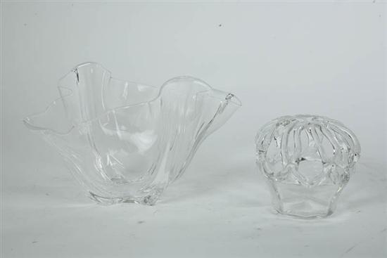 Appraisal: TWO PIECES ART GLASS Both probably Steuben Unsigned freeform crown