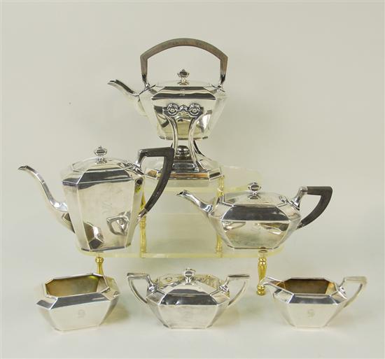 Appraisal: AMERICAN SILVER SIX PIECE COFFEE TEA SERVICE Durgan maker including