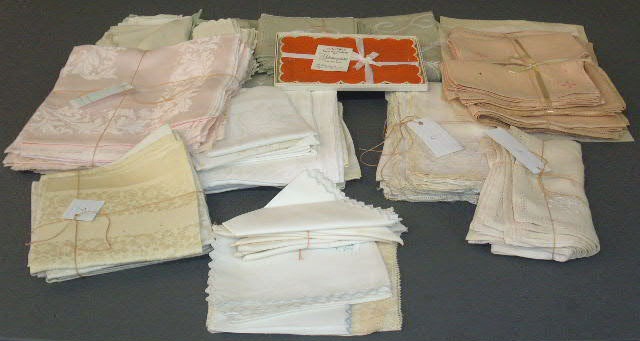 Appraisal: Group of table linens etc