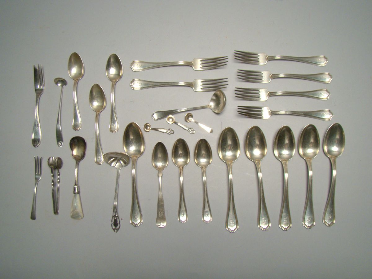 Appraisal: REED BARTON STERLING SILVER PARTIAL FLATWARE SERVICE In the Hepplewhite