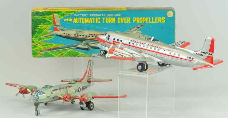 Appraisal: LOT OF TWO TIN AIRPLANES Both made in Japan with